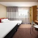 Ibis Centrum Hotel 3*