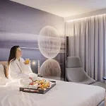 Ibis Centrum 호텔