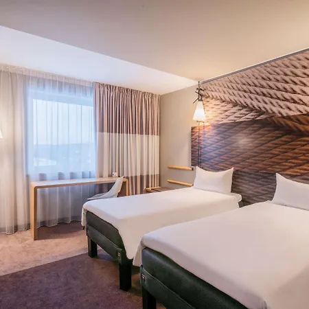 Ibis Centrum 호텔 3*