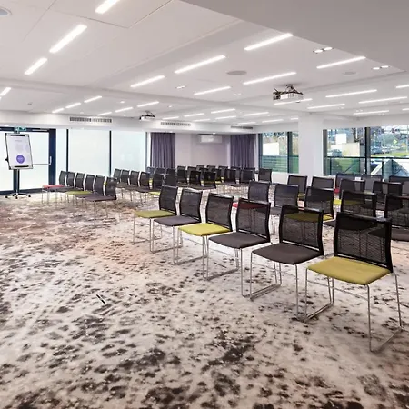 Ibis Centrum 3*