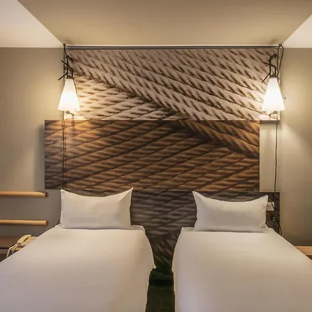 Ibis Centrum Hotel 3*