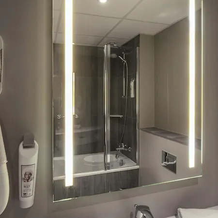 Ibis Centrum Hotel 3*