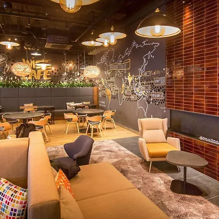 Ibis Centrum 호텔
