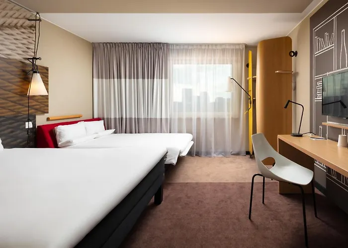 Ibis Centrum מלון 3*